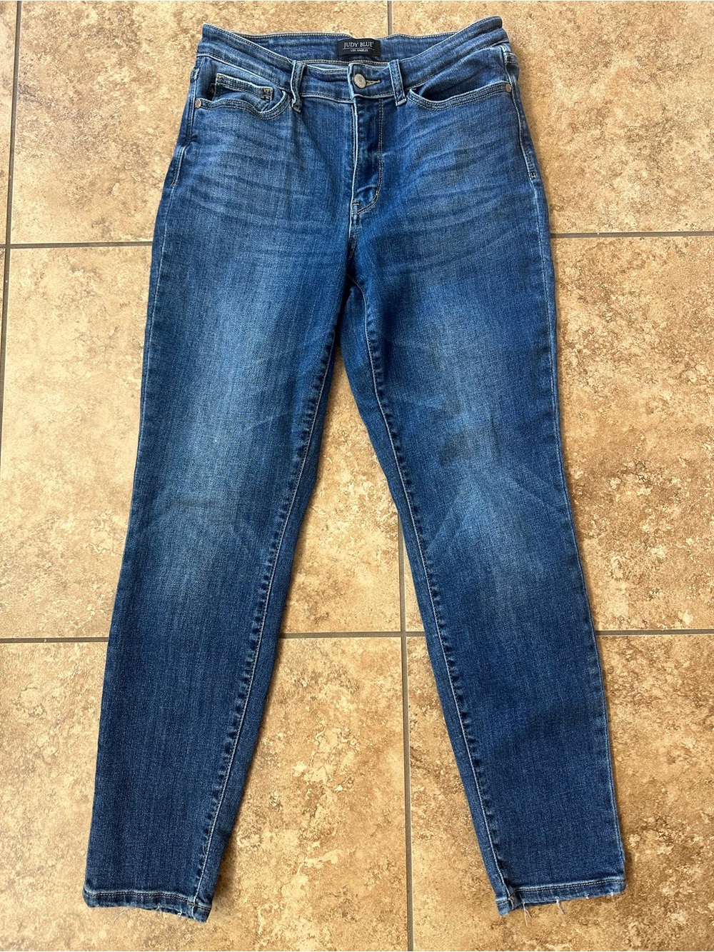 Judy Blue Women's Skinny Jeans in Medium Dark Blue Wash 28 inch inseam